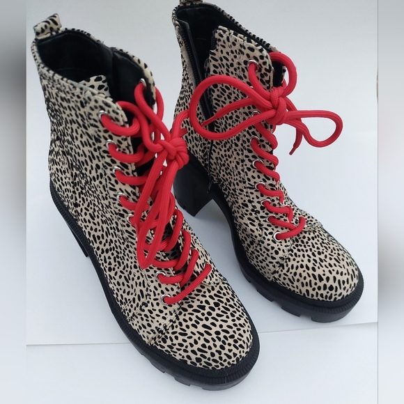 Amazing Gianni Bini Platform Boots sz 8.5 Blk/Wht - Picture 1 of 7